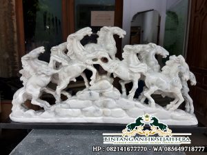 Pabrik Marmer Tulungagung Jual-Patung-Kuda-Putih-300x225  