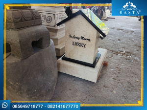 Nisan Kristen Marmer